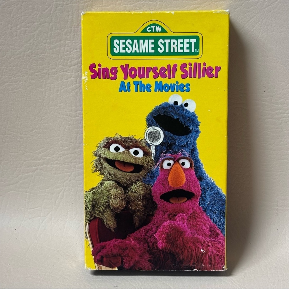 Sesame Street Sing Yourself Sillier At The Movies VHS. 1997. RARE